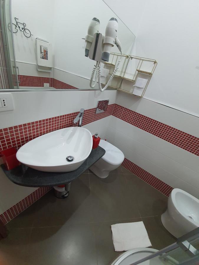 Ari Guest House Специя Экстерьер фото